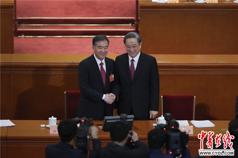 广州再次加大抢人力度 本科在职社保连缴半年可落户_云安卓模拟器