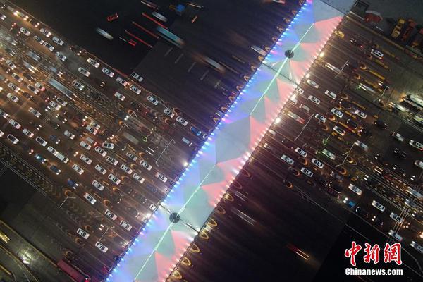 美两导弹驱逐舰通过台湾海峡 外交部回应_LXC挂机宝