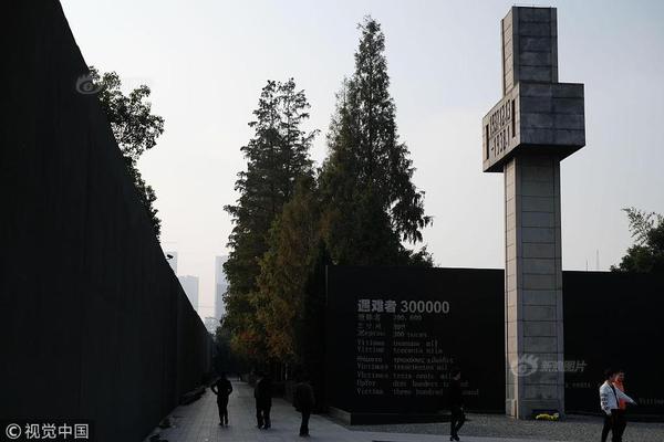 美两艘军舰28日通过台湾海峡？中国外交部回应