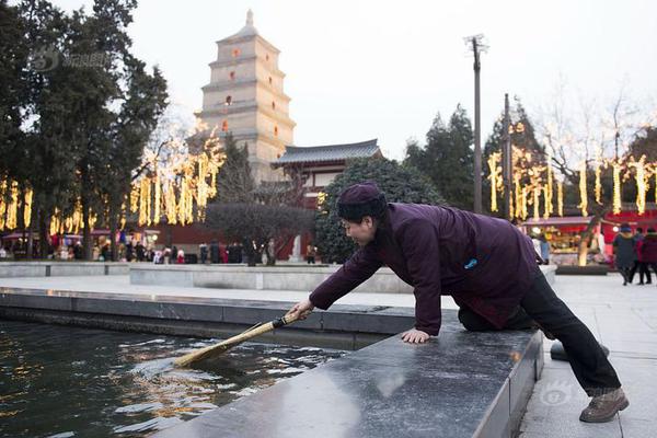 王丽坤版本的妲己太温柔 气质女神的日常妆超圈粉_9929AI推理