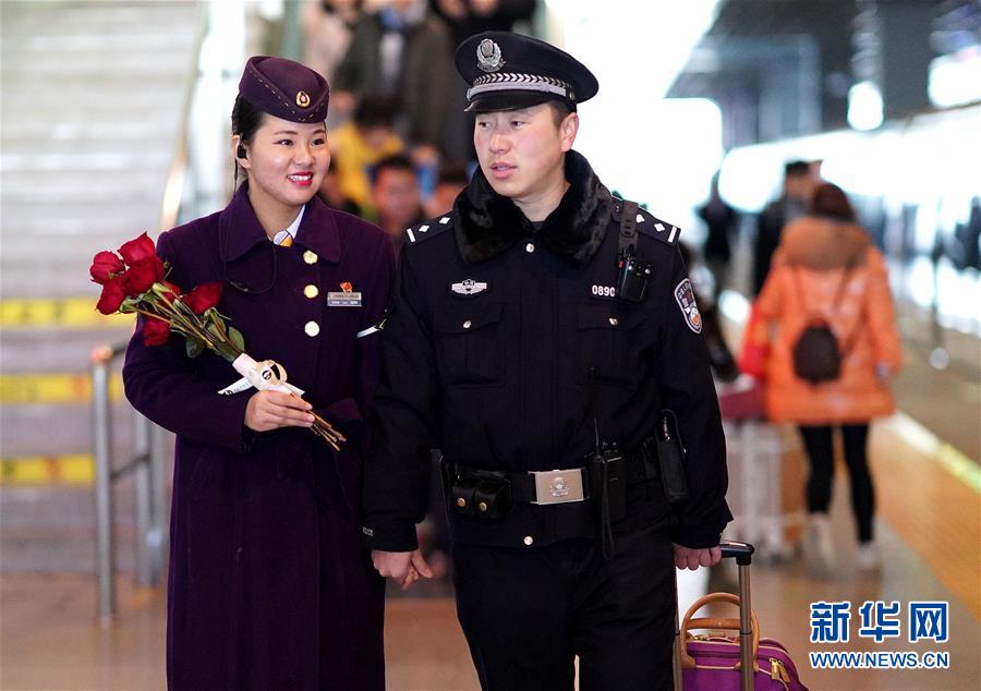 凌焕新少将调任中央军委纪委副书记_电脑云主机
