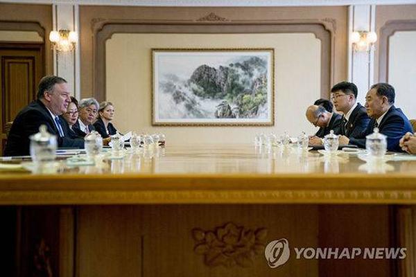倪妮靠金色连衣裙美出新高度_挂机宝开放端口