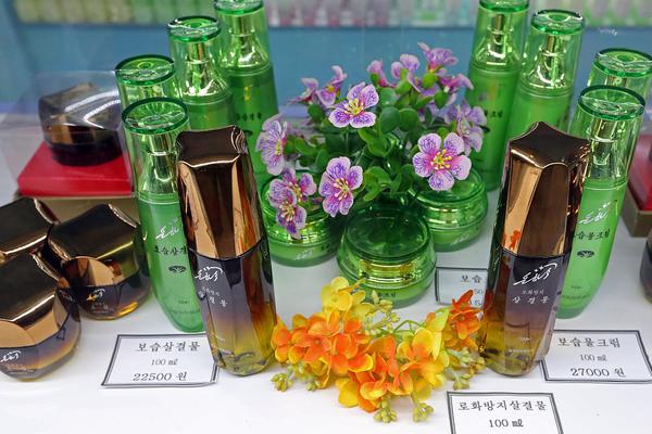 女副局长与民众座谈发飙：你哪个小区的 记下来