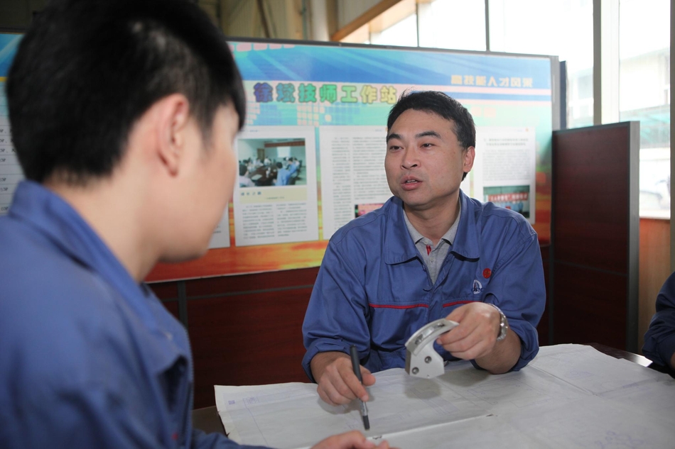 眼部按摩仪能治近视眼？_CN2 AI服务器