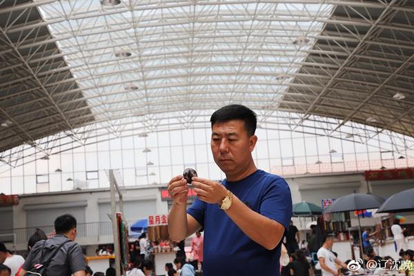 宋茜和热巴撞衫了?撞的是你最不看好...