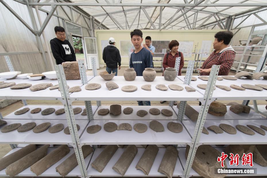 中国男人为何喜欢留八字胡_挂机宝抢购脚本
