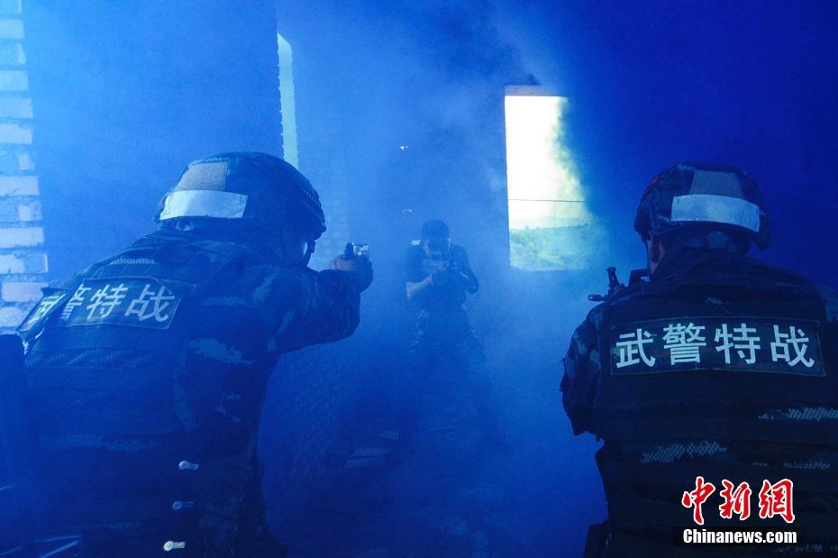 定位低于元EV/续航305公里 比亚迪S2下线_挂机宝国内节点