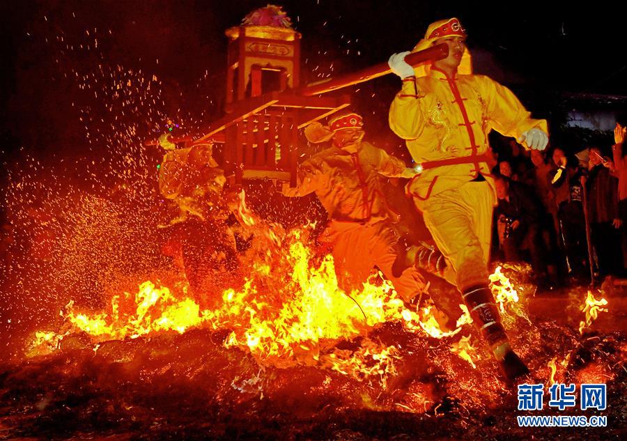 中国大使投书英媒谈华为：背后折射出三道“选择题”_美国CN2服务器用途