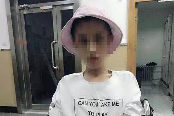 今夏的主角是复古POLO衫_CN2服务器口碑
