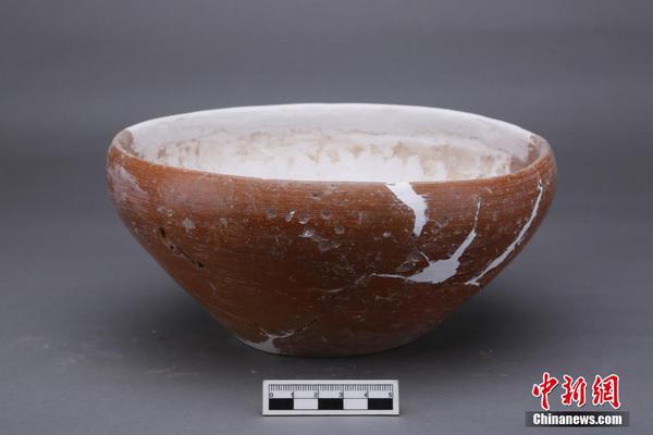 GIF：爹回来啦！爹回来啦！