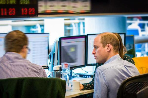 男宿管宿舍内猥亵小学女生 警方：已刑拘