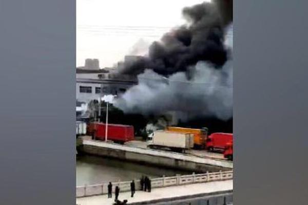 习近平绿色箴言妙喻美丽中国_CN2容器部署