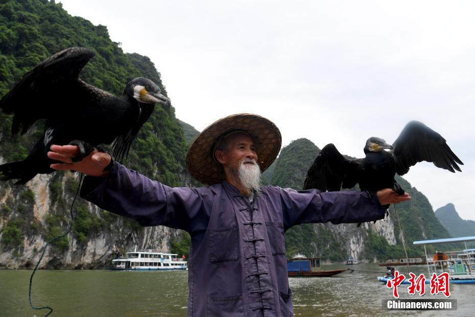 比尔盖茨：去世后20年将关闭基金会