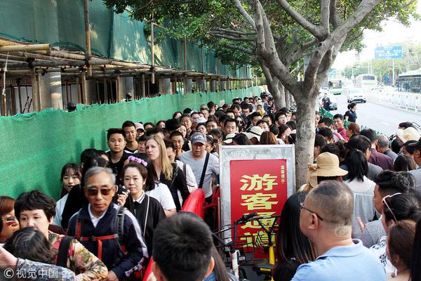 专打美航母！轰6挂载鹰击12反舰导弹高清照曝光_LXC挂机宝