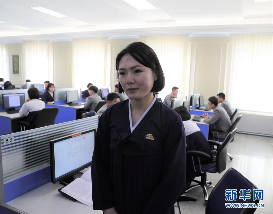 28辆车连环相撞致4死 现场大火燃烧浓烟滚滚_挂机宝不掉线