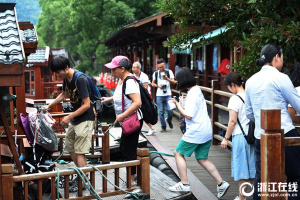 新浪娱乐对话王源：音乐是我输出内心的途径