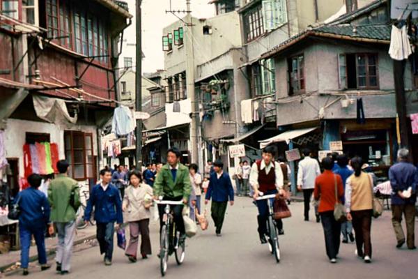 印度唯一航母入港时失火 一名救火军官遇难_9929机器学习