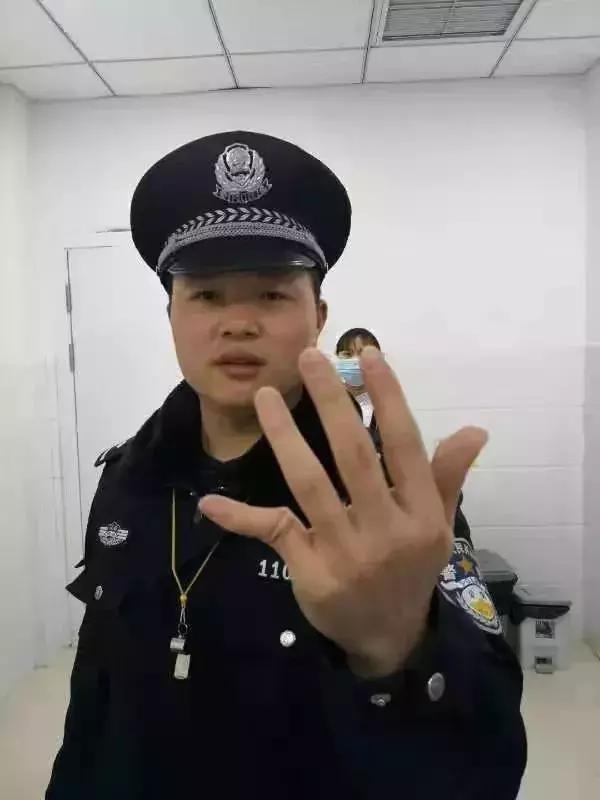 驻丹麦大使邓英将离任 曾任外交部礼宾司副司长_云服务器新用户优惠
