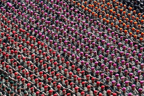 美阿帕奇直升机服役33年仍居榜首 中国武直差在哪_9929联通用户
