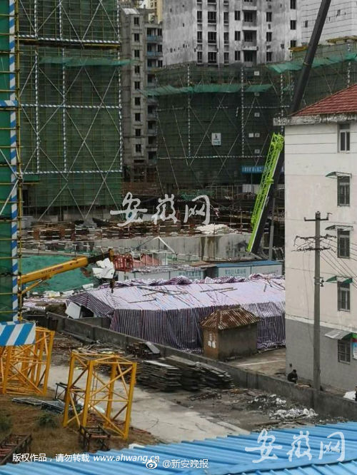 奔驰豪华越野皮卡车 X250d完爆福特猛禽_云电脑跨平台