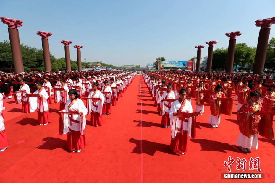 银行卡明明在自己身上 一夜之间却被境外盗刷20万元_云服务器免备案