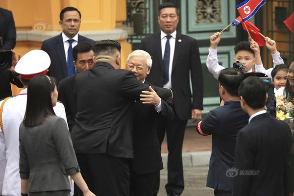 丝路文物亮相古城西安 惊艳众人！