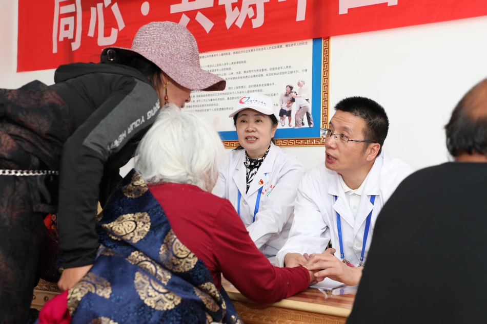 海南通报“医院售假宫颈癌疫苗”调查处理进展_9929月付