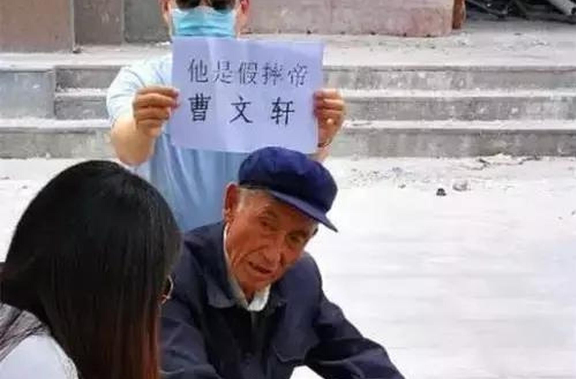 熊黛林晒双胞胎女儿艺术照_云电脑多少钱一个月