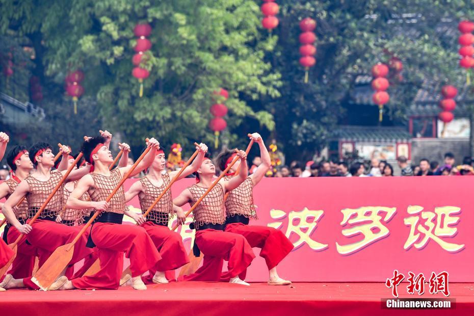 拉卡拉成功上市 雷军履约送创始人一千克金砖_企业云服务器
