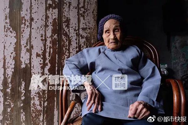 “娃娃音”同框!林志玲与丫头合影被指认不出_云模拟器