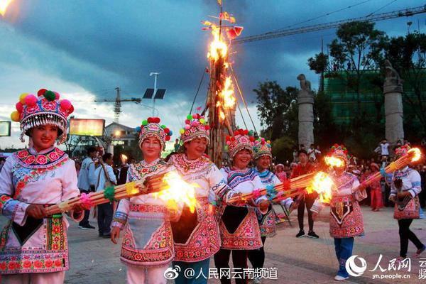 特鲁多欢迎安倍来访,口误将日本说成中国