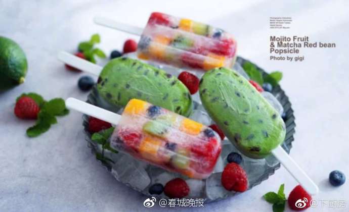 爆笑！花臂老爸给女儿换尿布