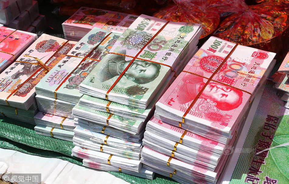王健林宣布万达重返足球圈 立足青训