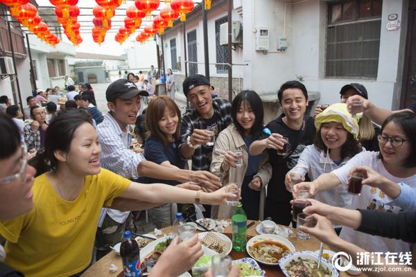 低保特困人员由政府补助_CN2 GT线路特点