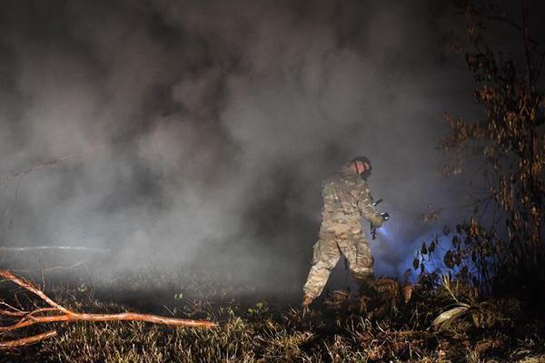 企业域名都在哪购买的_云服务器自动伸缩