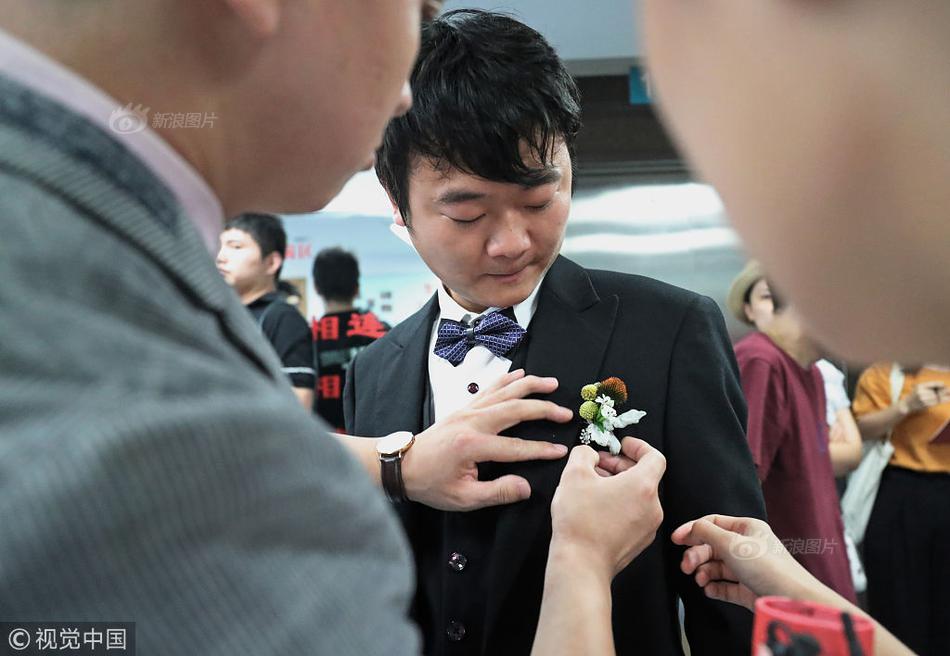 恩比德:我的确带伤打球 但我需要更多出场时间_云课堂