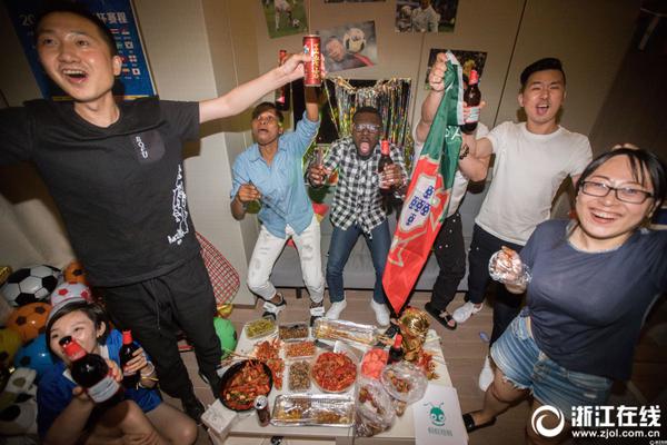 罗永浩宣布小野电子烟上市：前员工开发、锤子设计_CN2服务器独享IP