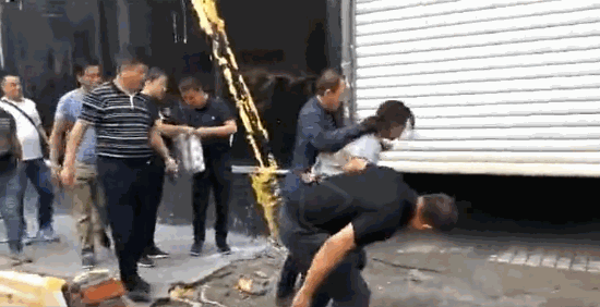 中国130舰炮装万吨大驱俄同款却装小护卫舰 秘密在这_云电脑续费