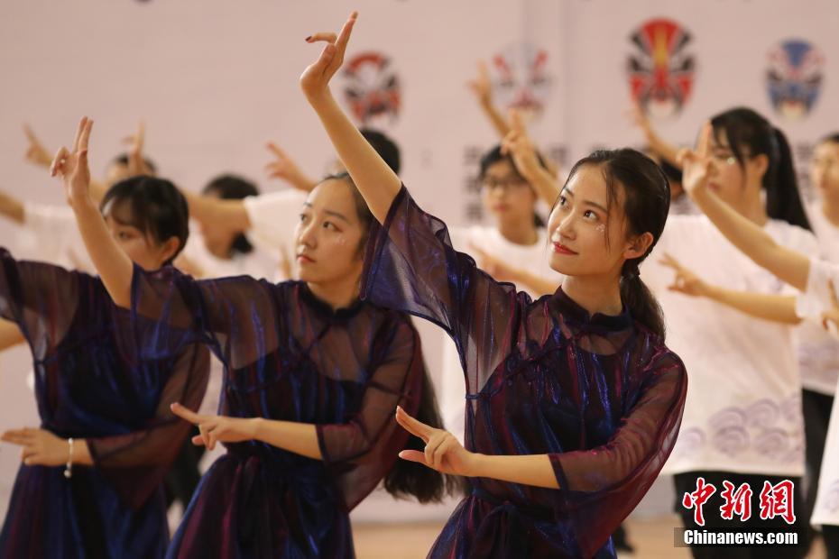 租赁云服务器多少钱一个月_云端电脑