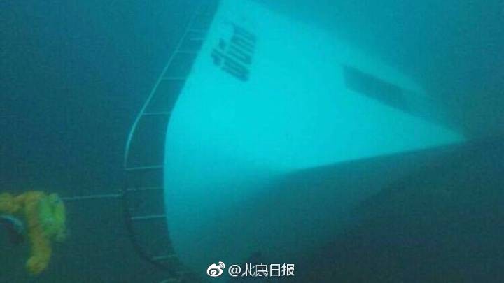 张丹峰辟谣后洪欣首次现身_CN2服务器直播推流